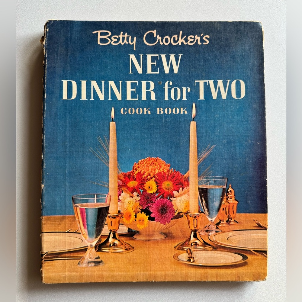 1964 Betty Crocker dinner for 2 book vintage *